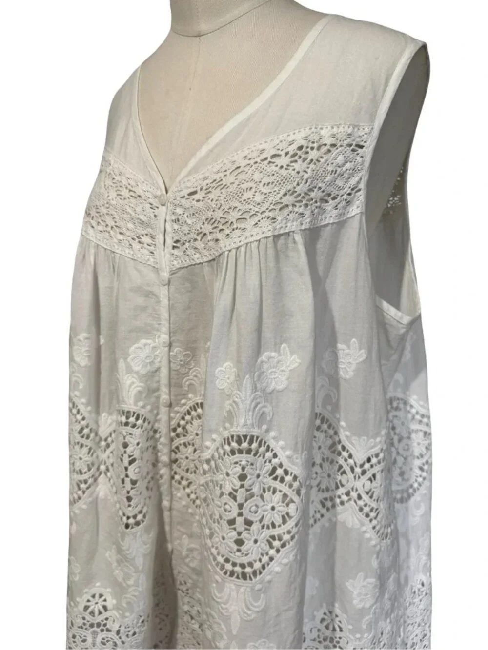White Lace Embroidered Boho Tank Top 100% Cotton Sleeveless Crochet Trim Size M - Picture 2 of 10